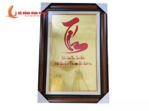 Tranh chữ tín bằng đồng